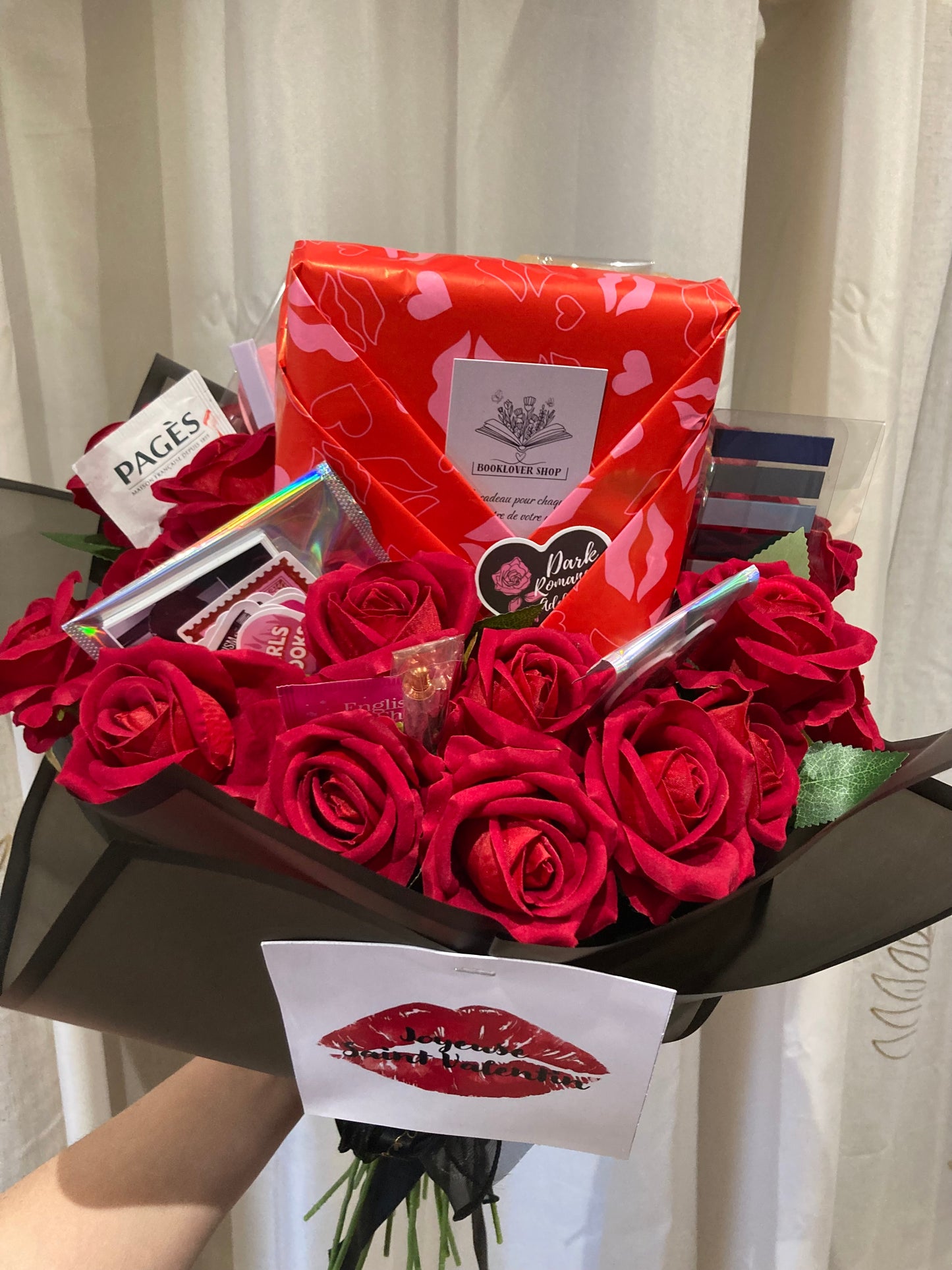 Bouquet Romance - Fantaisie - Darkromance - Thriller - Livre Poche