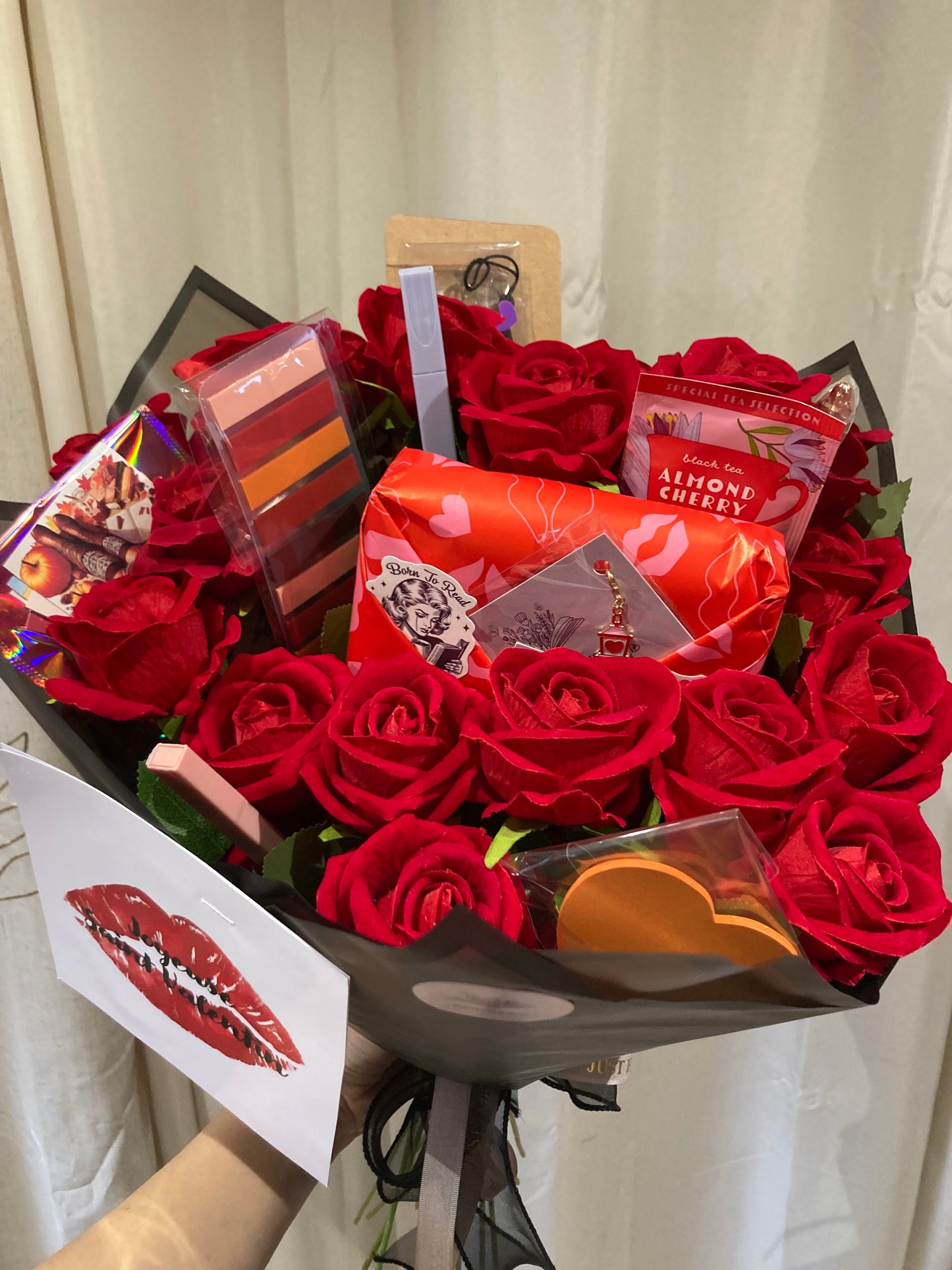 Bouquet Romance - Fantaisie - Darkromance - Thriller - Livre Poche